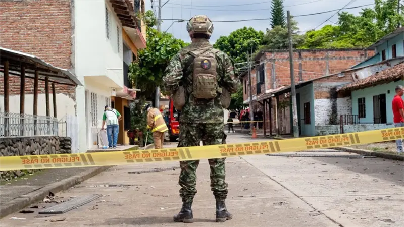 Muere un subteniente del Ejército colombiano en ataque atribuido a disidencias de las FARC