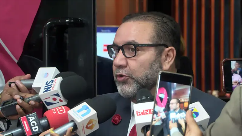 Reforma laboral avanza sin eliminar cesantía y reconoce el trabajo a distancia