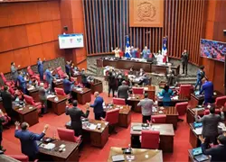 Senado aprueba reforma laboral con propina en delivery y pruebas antidopaje