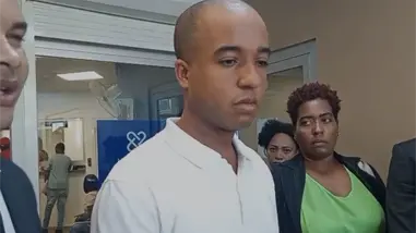 Se entrega hombre acusado de agredir y lanzar a una joven de un cuarto piso en Pantoja