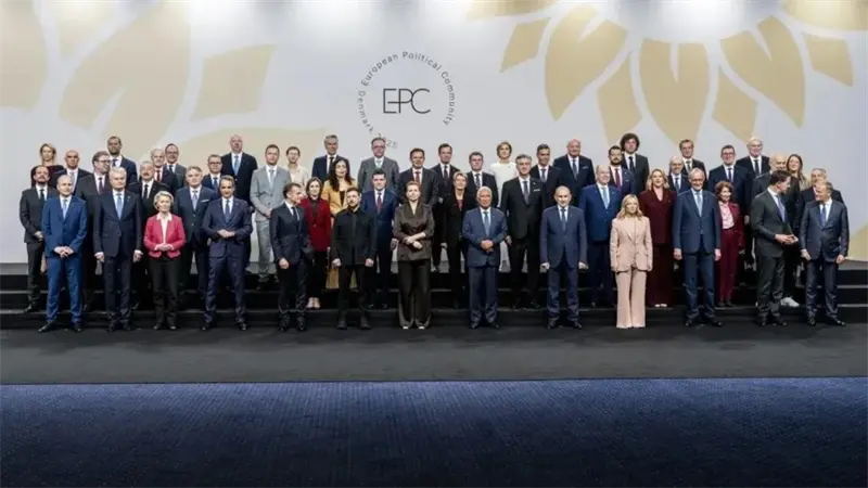 Líderes de 47 países europeos cierran filas con Kiev y señalan a Moscú como enemigo común