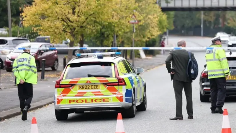 La Policía confirma como atentado terrorista el ataque contra una sinagoga en Mánchester con dos muertos