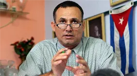 El disidente cubano José Daniel Ferrer abandona la isla rumbo a EE. UU.