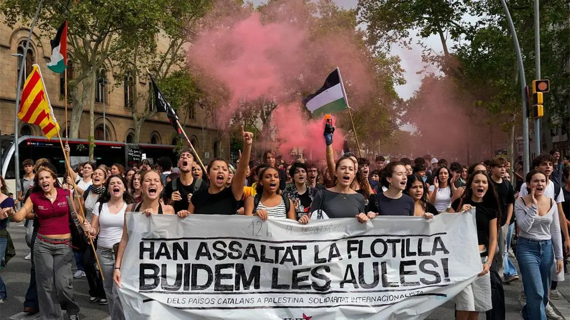 Miles de personas protestan en Pakistán tras la interceptación de la Flotilla por Israel