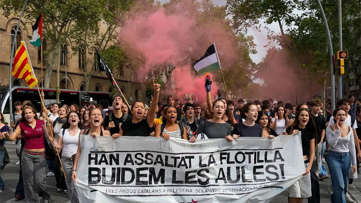 Miles de personas protestan en Pakistán tras la interceptación de la Flotilla por Israel
