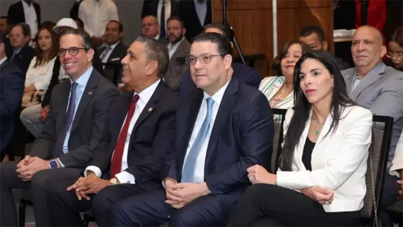 RD reafirma compromiso de duplicar exportaciones para 2036