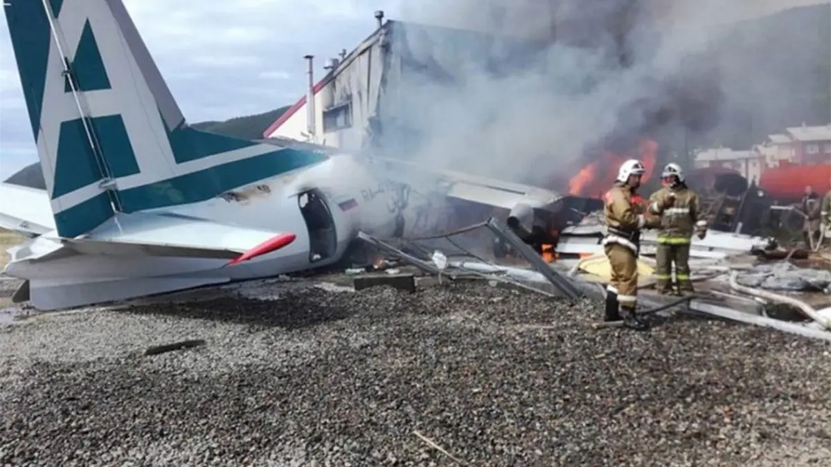 Mueren dos pilotos tras aterrizaje de emergencia de un avión An-2 en Siberia