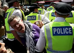 Al menos 335 detenidos en una protesta en Londres de apoyo a grupo propalestino proscrito