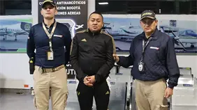 Colombia expulsa al cabecilla criminal ecuatoriano Fede, detenido en Medellín