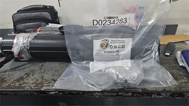 Interceptan cocaína líquida camuflada en productos de belleza y porta plano en el AILA y el Inposdom