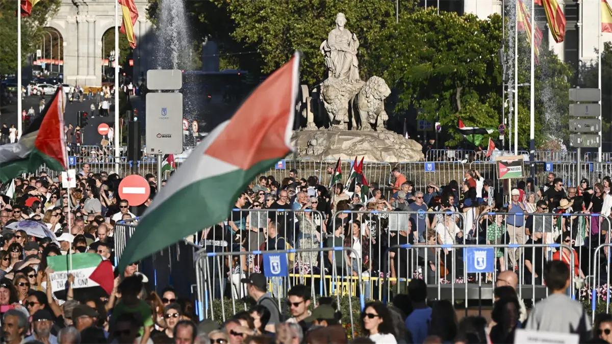 Miles de personas reclaman en Madrid el fin del genocidio contra el pueblo palestino