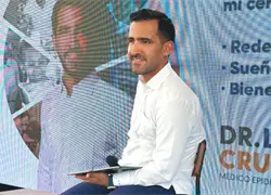Dr. Cruz Camacho alerta sobre los efectos del exceso de pantallas en la salud mental