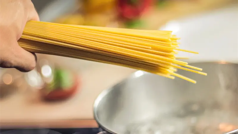 Todo por la pasta: Italia ofrece colaboración a Estados Unidos para evitar un arancel adicional en el sector