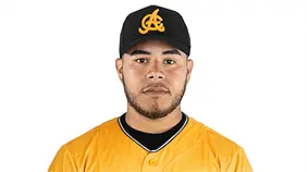 Águilas Cibaeñas refuerzan su pitcheo con Triston McKenzie y Oscar Rayo
