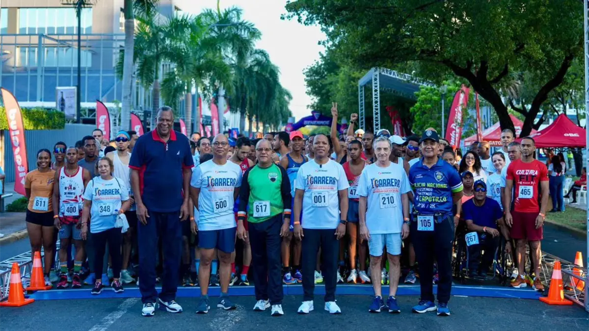 800 corredores participan en la primera carrera 5K organizada por el INTRANT para salvar vidas