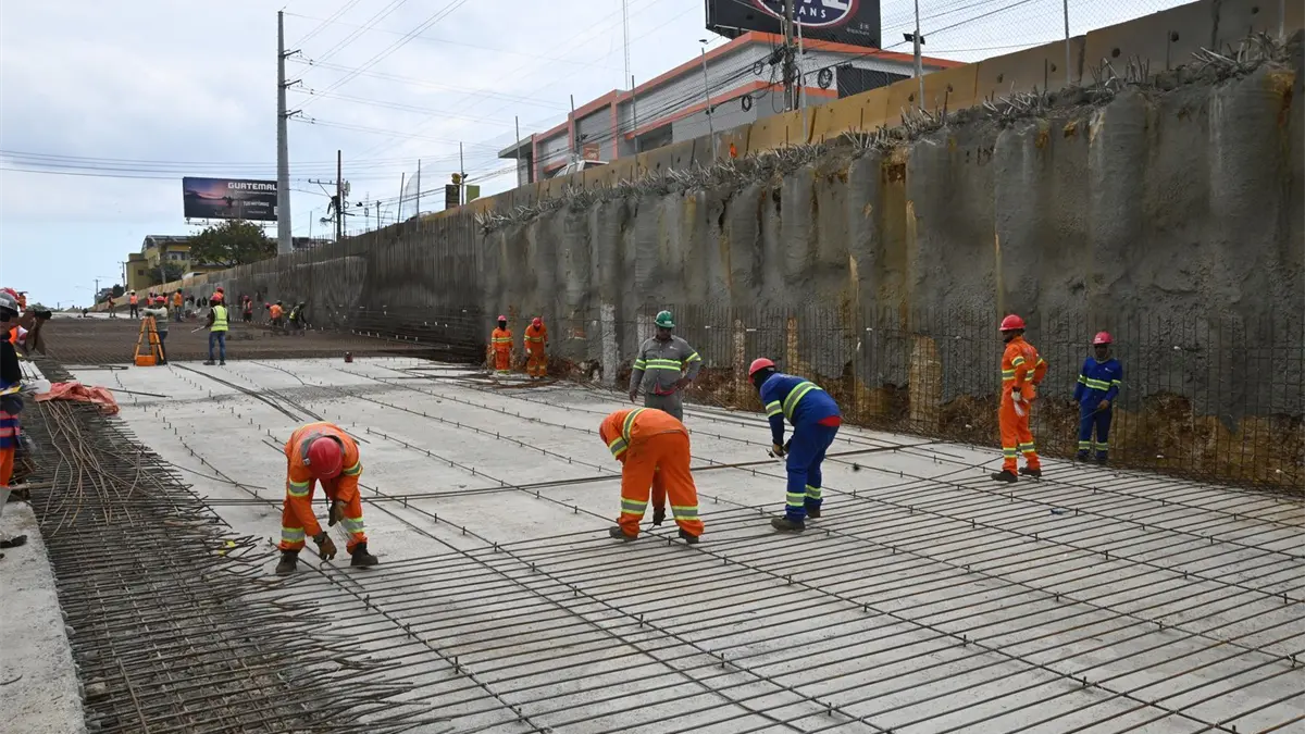 Ministro de Obras Públicas supervisa paso a desnivel de la Prolongación 27 de Febrero