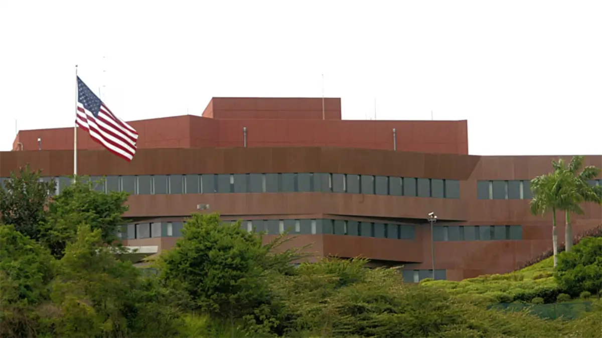 Venezuela y EE.UU. coordinan seguridad tras alerta de amenaza a embajada en Caracas