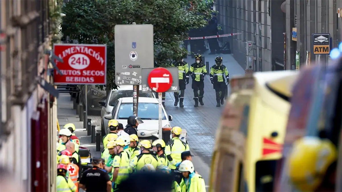 Al menos tres heridos por el derrumbe del forjado de un edificio en obras en Madrid