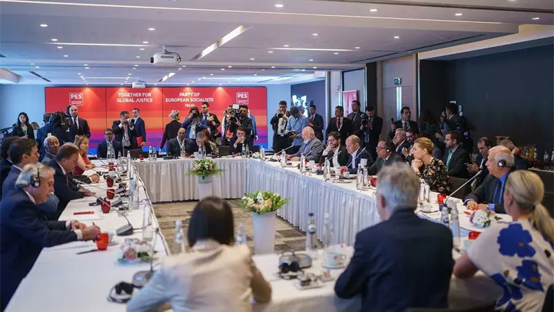Petro viaja a Bruselas para participar en foro y reunirse con líderes de la Unión Europea