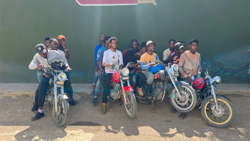Ejército intercepta motocicletas con 25 haitianos indocumentados en operativos realizados en Dajabón y Valverde