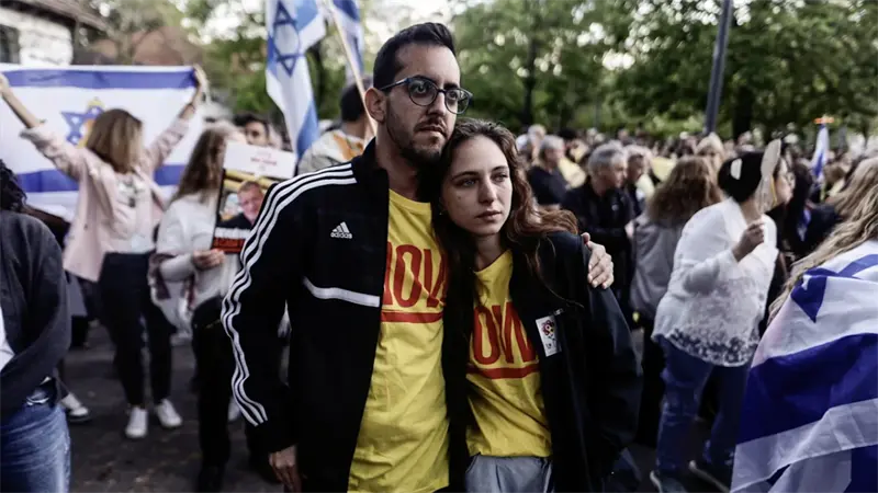 Cientos piden en Buenos Aires la liberación de cautivos en Gaza a dos años de su secuestro