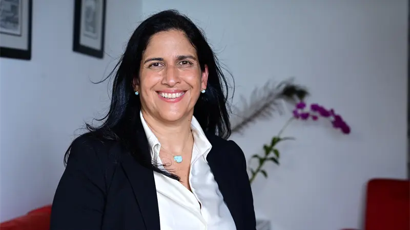 Thaís Herrera, primera dominicana en conquistar el Everest, oradora de graduación en INTEC 2025