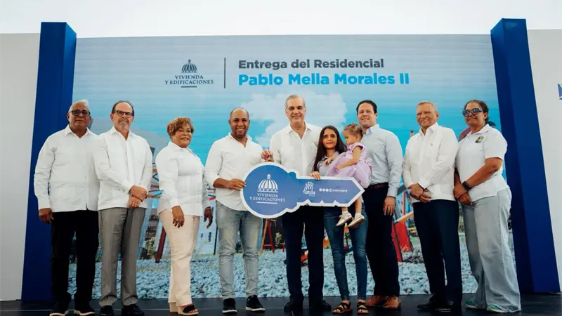 Presidente Abinader y ministro Bonilla entregan 95 nuevas viviendas en Santo Domingo Oeste