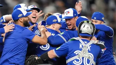 Noche triste en El Bronx, Blue Jays eliminan a los Yankees y avanzan a la serie de Campeonato