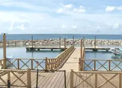 David Collado entrega remozado el muelle de Caleta, La Romana
