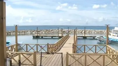 David Collado entrega remozado el muelle de Caleta, La Romana