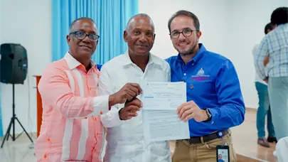 Entregan m&aacute;s de RD$14 millones en bonos a productores de San Juan para modernizar sistemas de riego