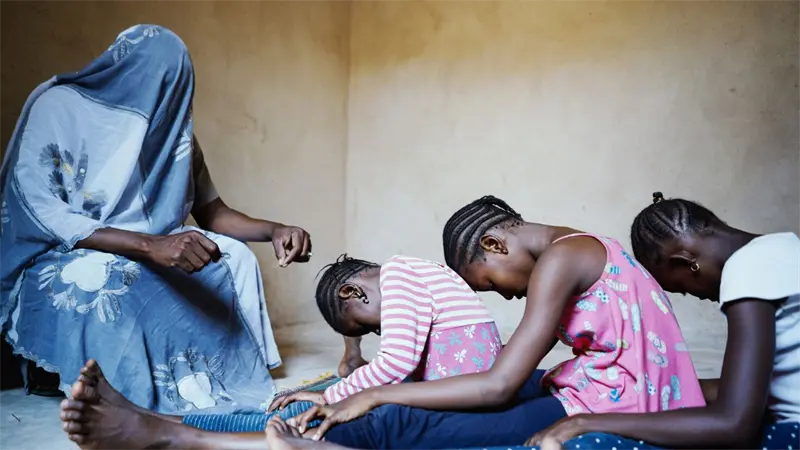 OMS alerta sobre casos de mutilación genital femenina en la sanidad de regiones como Asia