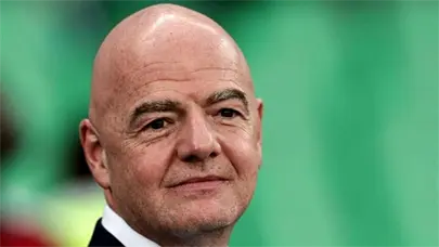 Infantino abre debate sobre cambiar fechas de los Mundiales para evitar calor extremo