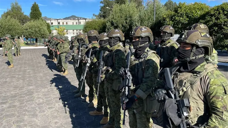 Quito bajo tensión: Policía y militares refuerzan seguridad ante amenazas de protesta indígena