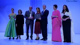 MIREX reconoce labor comunitaria de Augusto Taveras con Premio Oscar de la Renta