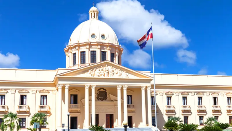 Gobierno dominicano prioriza inversión en infraestructura y modernización estatal en 2025