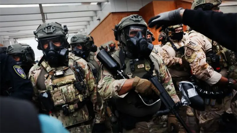 Jueza federal bloquea envío de Guardia Nacional a Chicago tras polémico despliegue de Trump