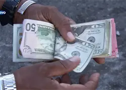 Inquietud y sensibilidad en el mercado cambiario tras el dólar romper la barrera de los 63 pesos por uno