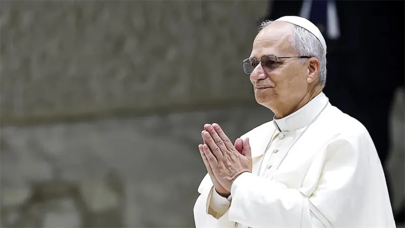 El papa reza un rosario por la paz y pide a gobernantes: Tengan la audacia de desarmarse