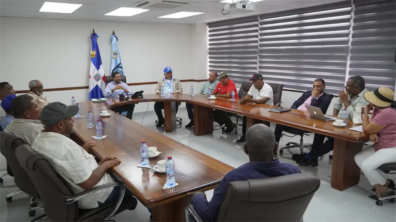 Río Masacre amenaza cultivos y el INDRHI responde con intervención urgente