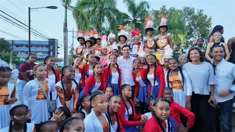 Familias de Monte Plata disfrutan de ´Tarde de Parque´, evento auspiciado por el Ministerio de Cultura