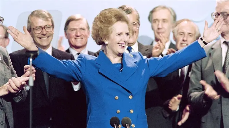 Cien años de Thatcher: mujeres conservadoras siguen su legado