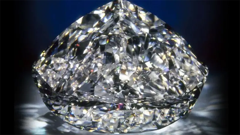 Hallan en Rusia un diamante de 340 quilates
