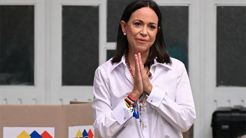 María Corina Machado dice que podrá recoger el Nobel en Oslo si Maduro deja el poder