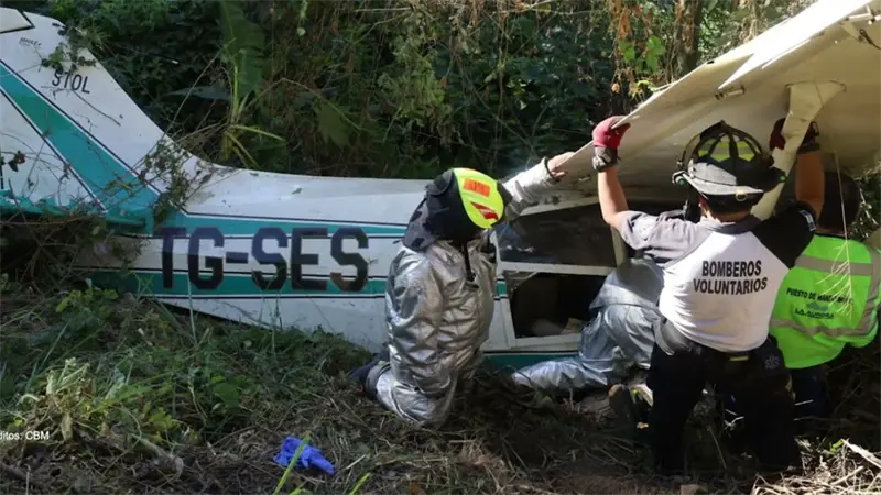 Una avioneta cae en el centro de Guatemala y provoca la muerte de sus tripulantes