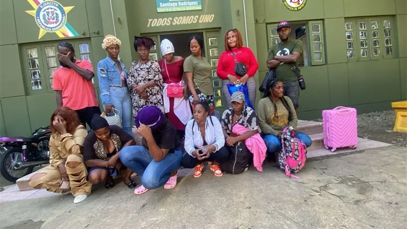 En hotel de Santiago Rodríguez detienen a 16 haitianos en condición migratoria irregular