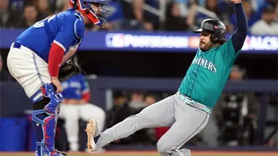 Los Marineros aplastan a los Azulejos y quedan a un paso de la Serie Mundial