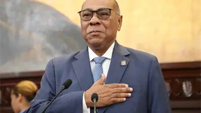 Milton Ray Guevara dice que la cesant&iacute;a laboral no debe tocarse