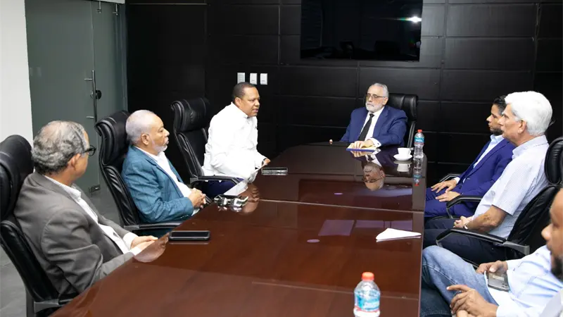 Pro Consumidor y LIDOM se reúnen para evitar mercado negro en torneo de béisbol otoño-invernal