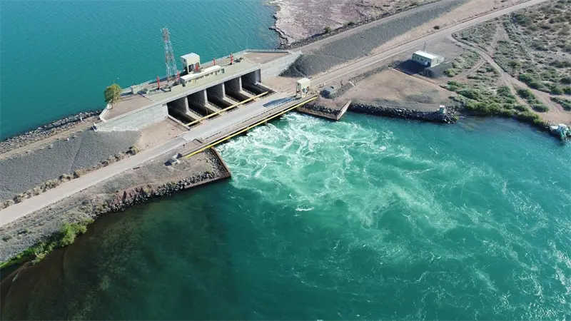 Argentina avanza en la privatización de cuatro centrales hidroeléctricas en el sur del país